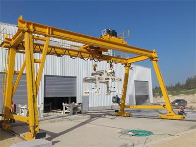 <a href=http://www.suwukong.cn/news_article.html?news_id=140>門式<a href=http://www.suwukong.cn>起重機</a></a>
